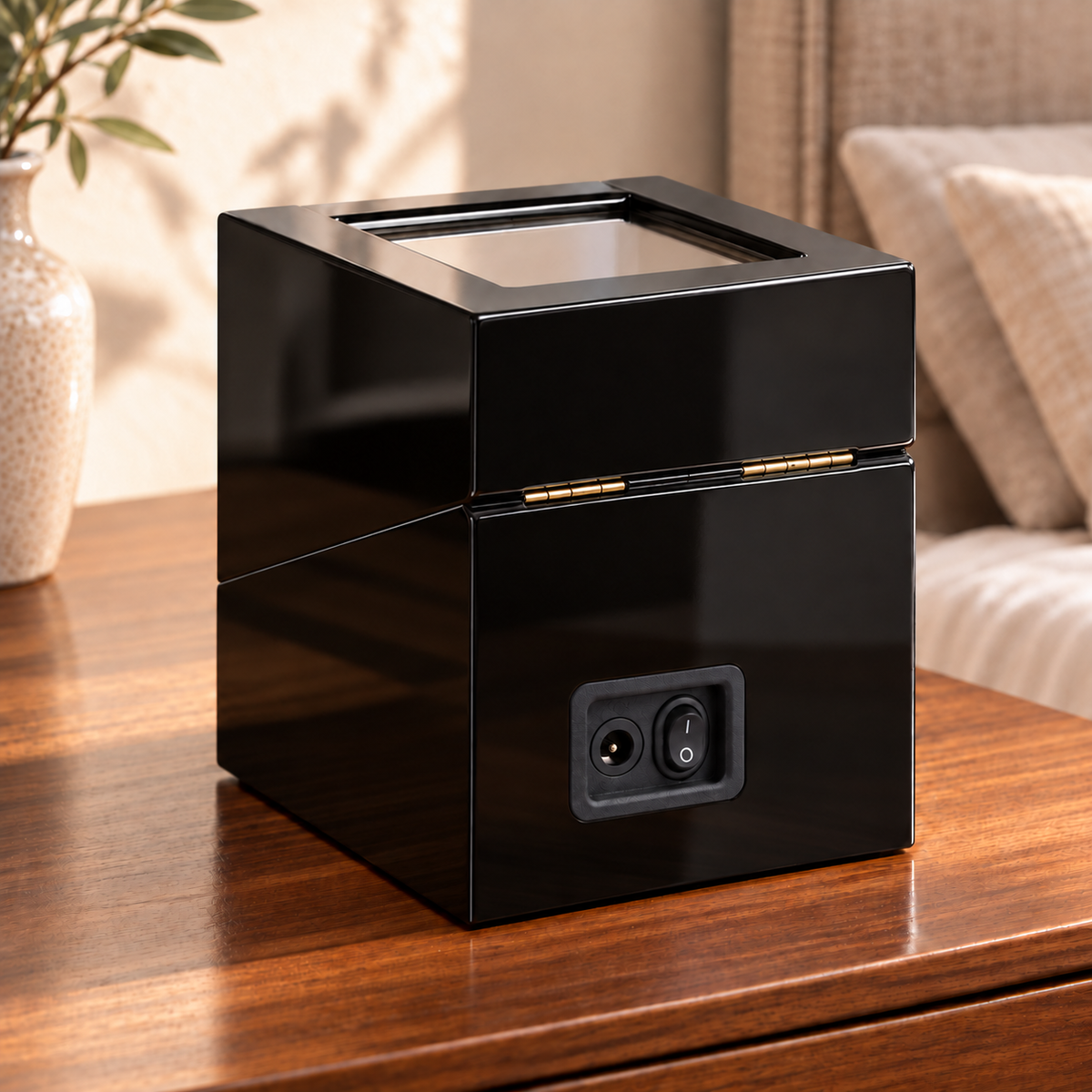 Ashford black-lacquer single watch winder — arriere, lifestyle product view.