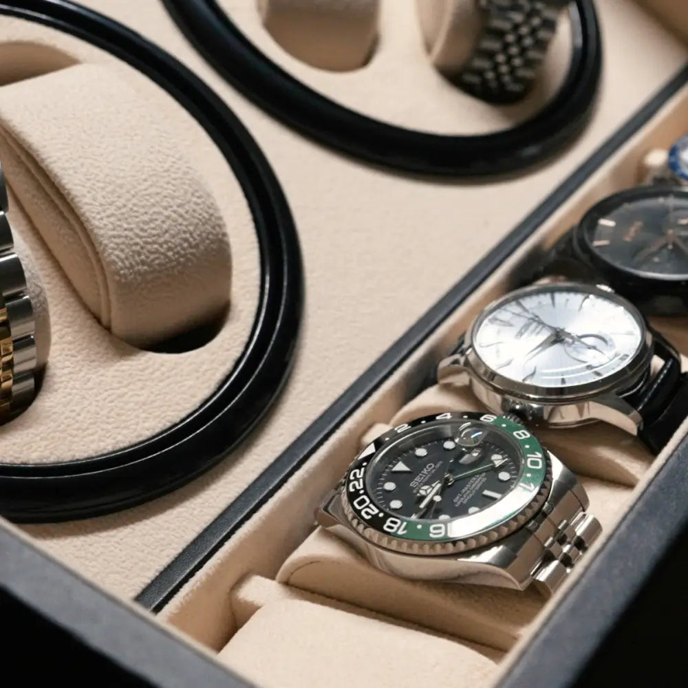 Close-up of the Kensington beige lining, winder cups and storage row